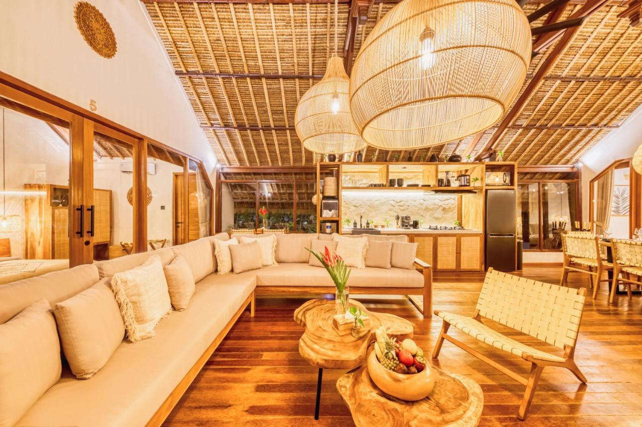 Villa Atlanta - New Luxury 7bdr Prime Location Seminyak (Bali)